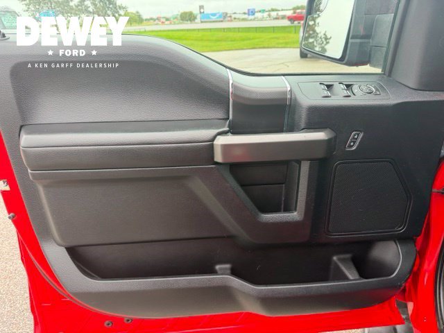 Used 2016 Ford F150 XLT w/ Equipment Group 302A Luxury AWD/4WD image 10