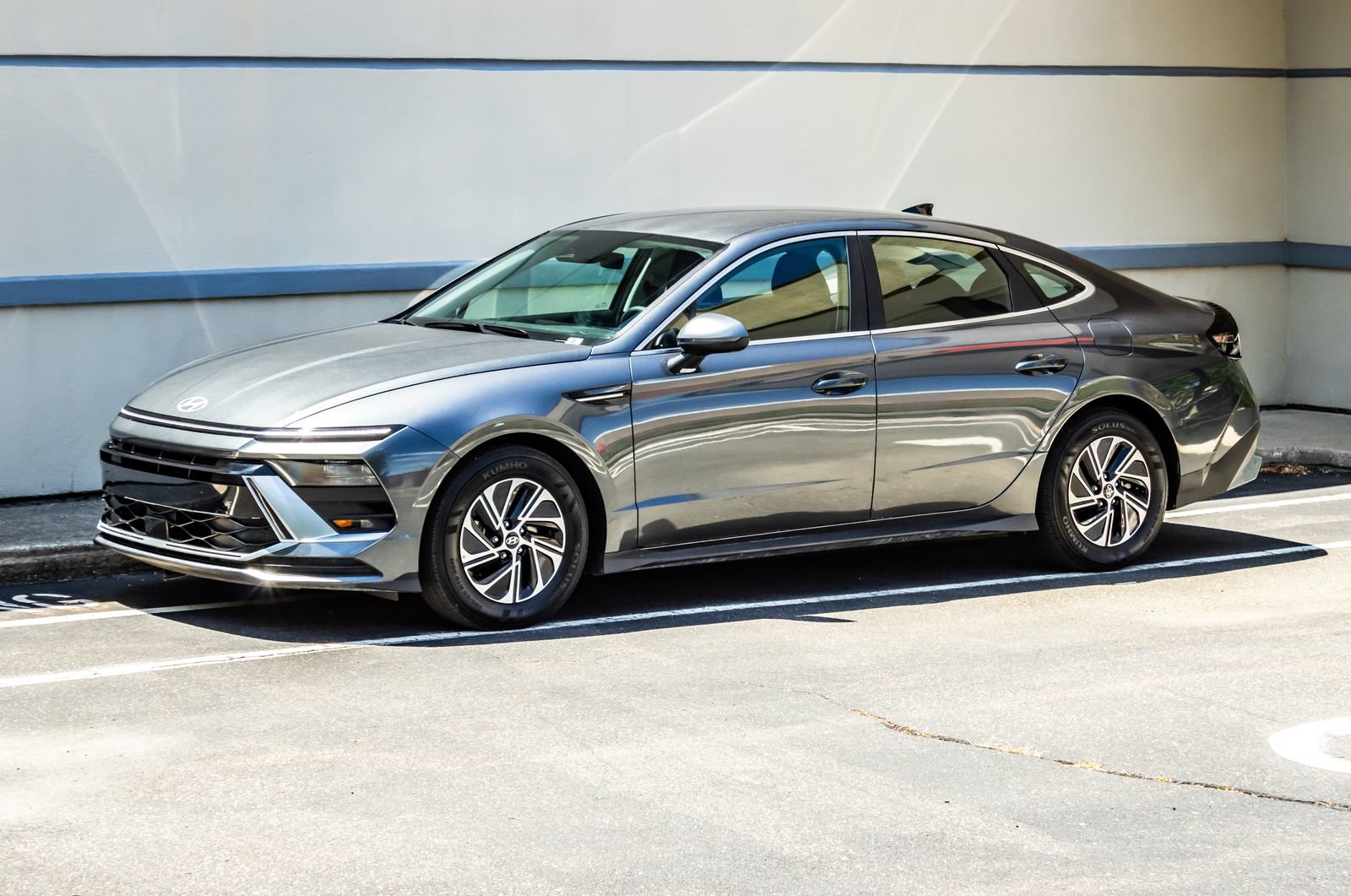 Used 2026 Hyundai Sonata Blue FWD image 3