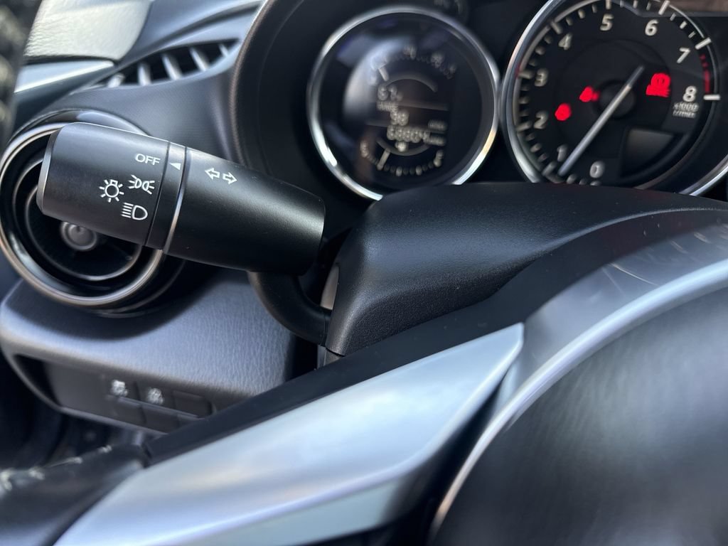 Used 2021 MAZDA MX-5 Miata Club RWD image 18