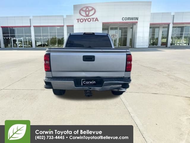 Used 2018 Chevrolet Silverado 1500 LT w/ All Star Edition image 4