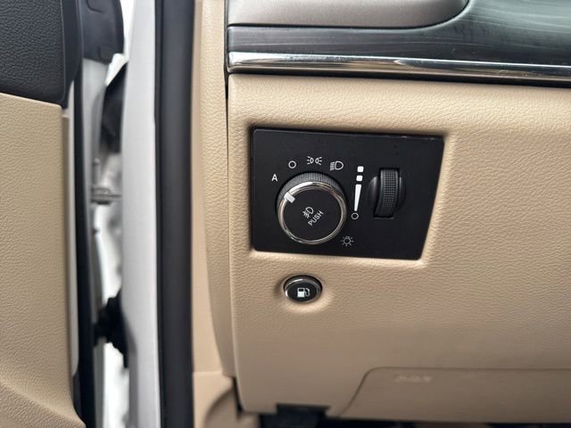 Used 2019 Jeep Grand Cherokee Limited AWD/4WD image 19