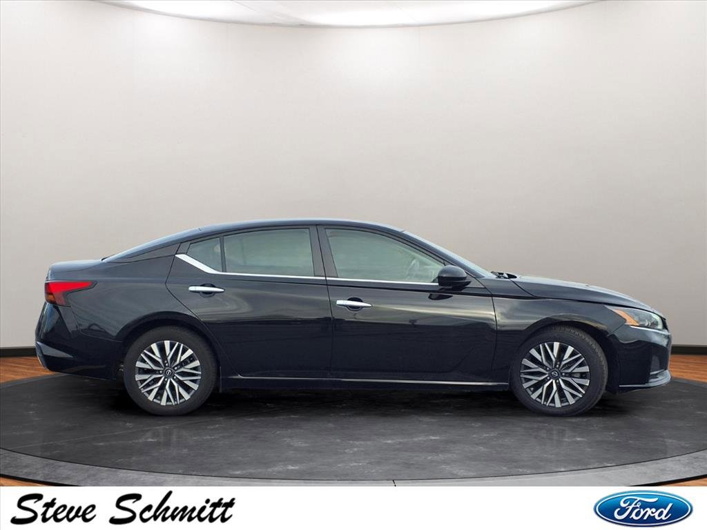 Used 2023 Nissan Altima 2.5 SV image 25