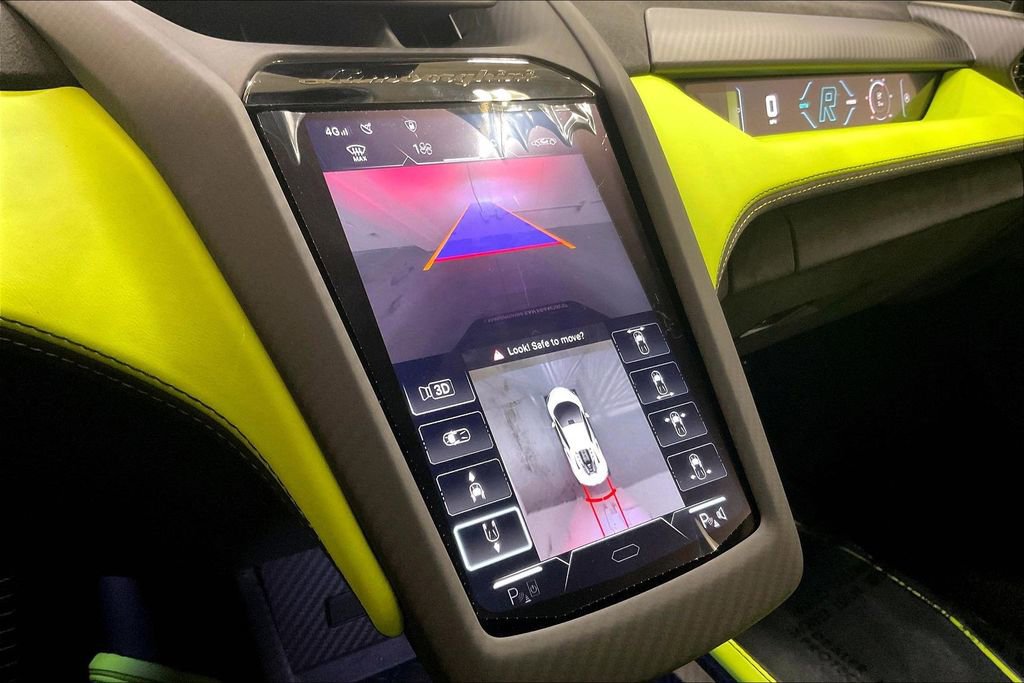 Used 2025 Lamborghini Revuelto image 28