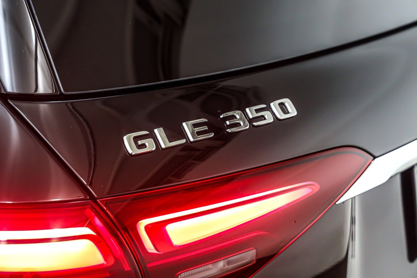 Certified 2025 Mercedes-Benz GLE 350 4MATIC image 10