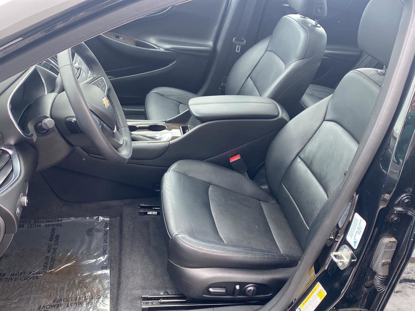 Used 2018 Chevrolet Malibu Premier w/ Premier Sun and Wheel Package image 6