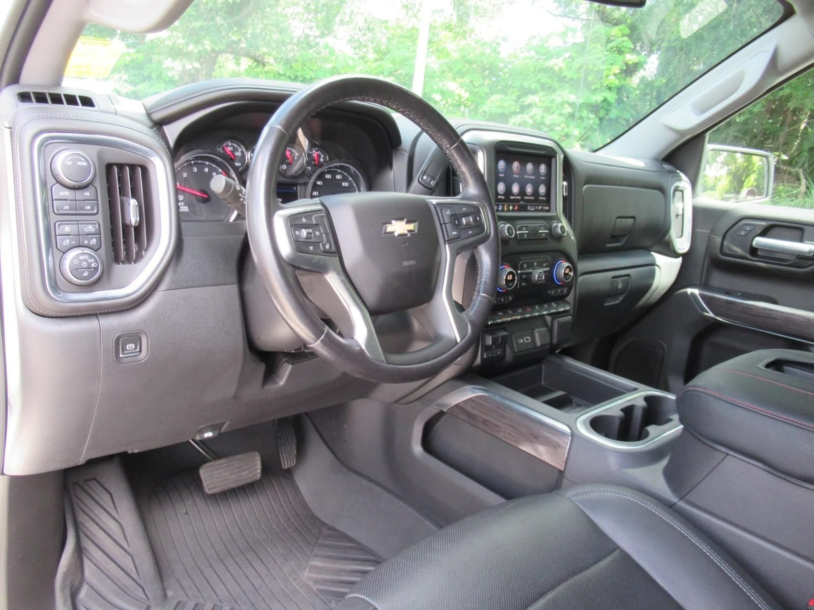 Used 2021 Chevrolet Silverado 1500 LTZ AWD/4WD image 17