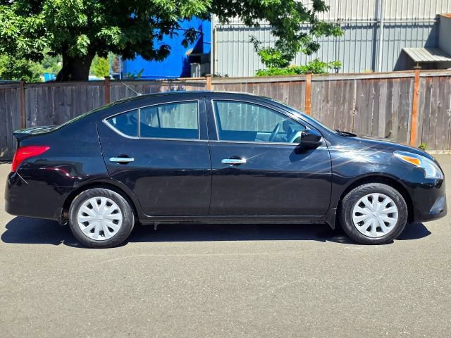 Used 2015 Nissan Versa SV FWD image 10