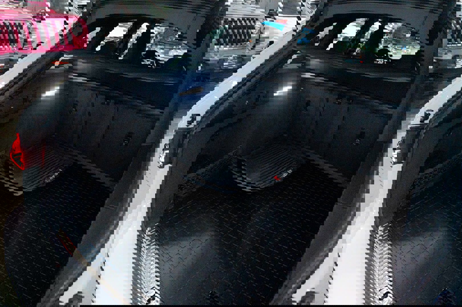 Used 2021 Audi RS 6 w/ Executive Package image 32