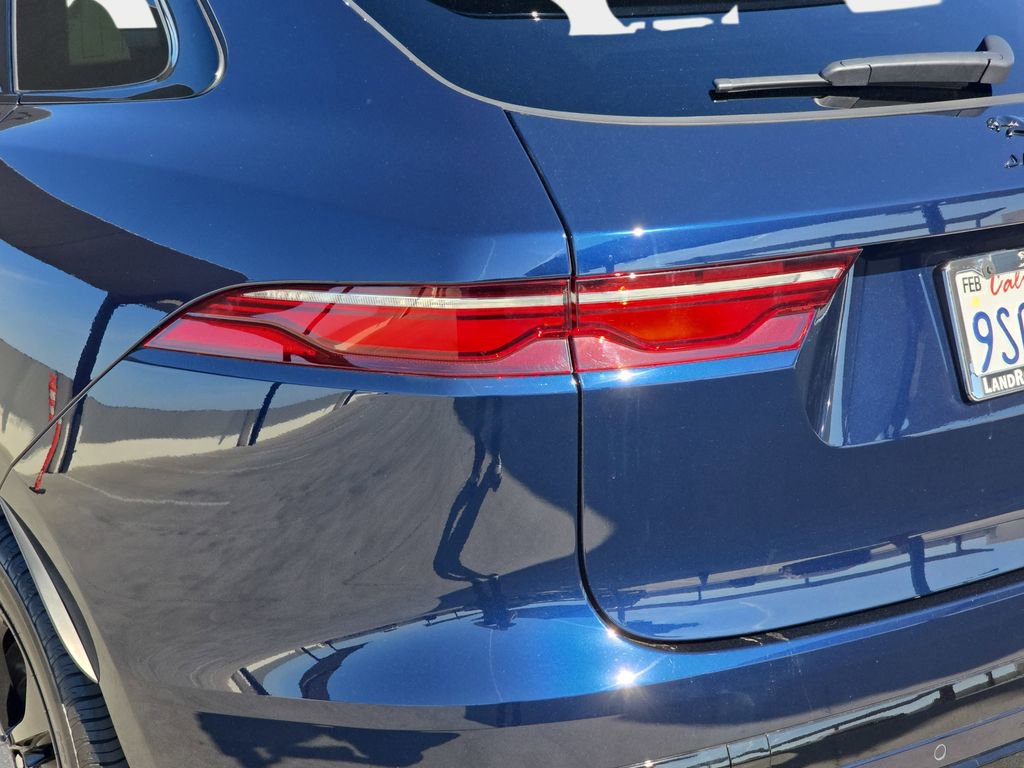Used 2025 Jaguar F-PACE R-Dynamic S image 35