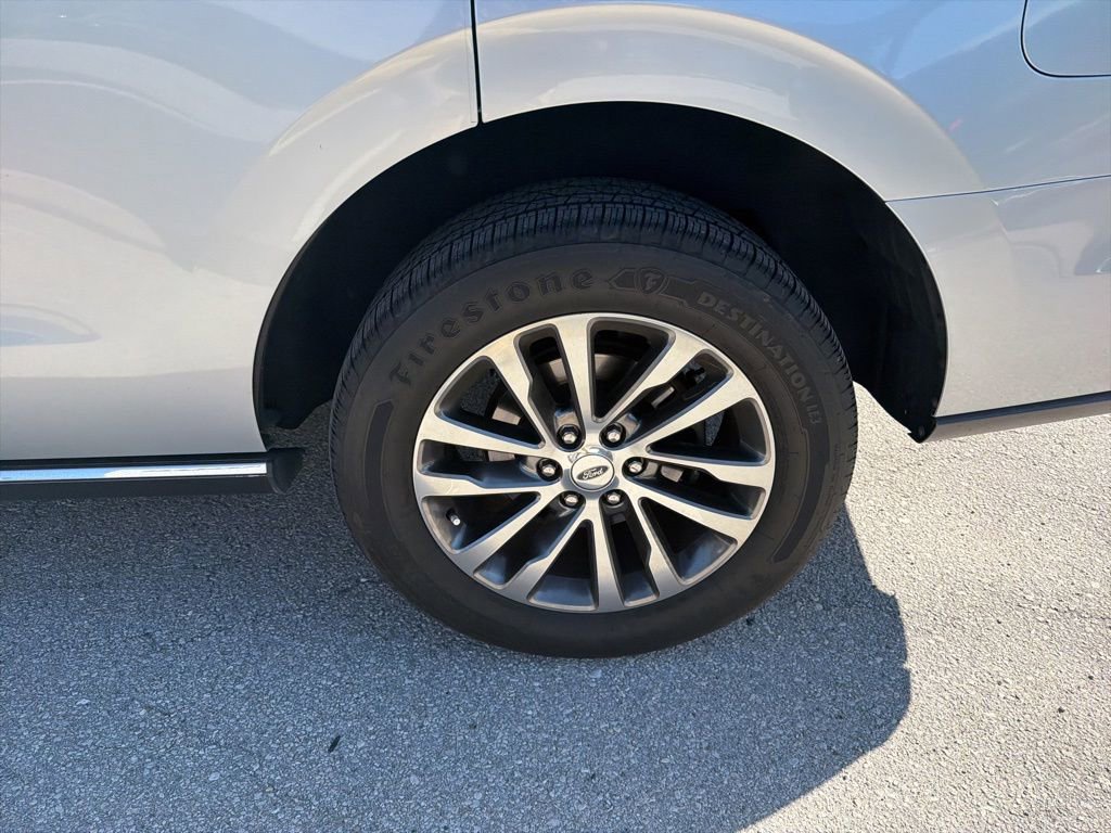 Used 2018 Ford Expedition Limited w/ Equipment Group 301A image 12