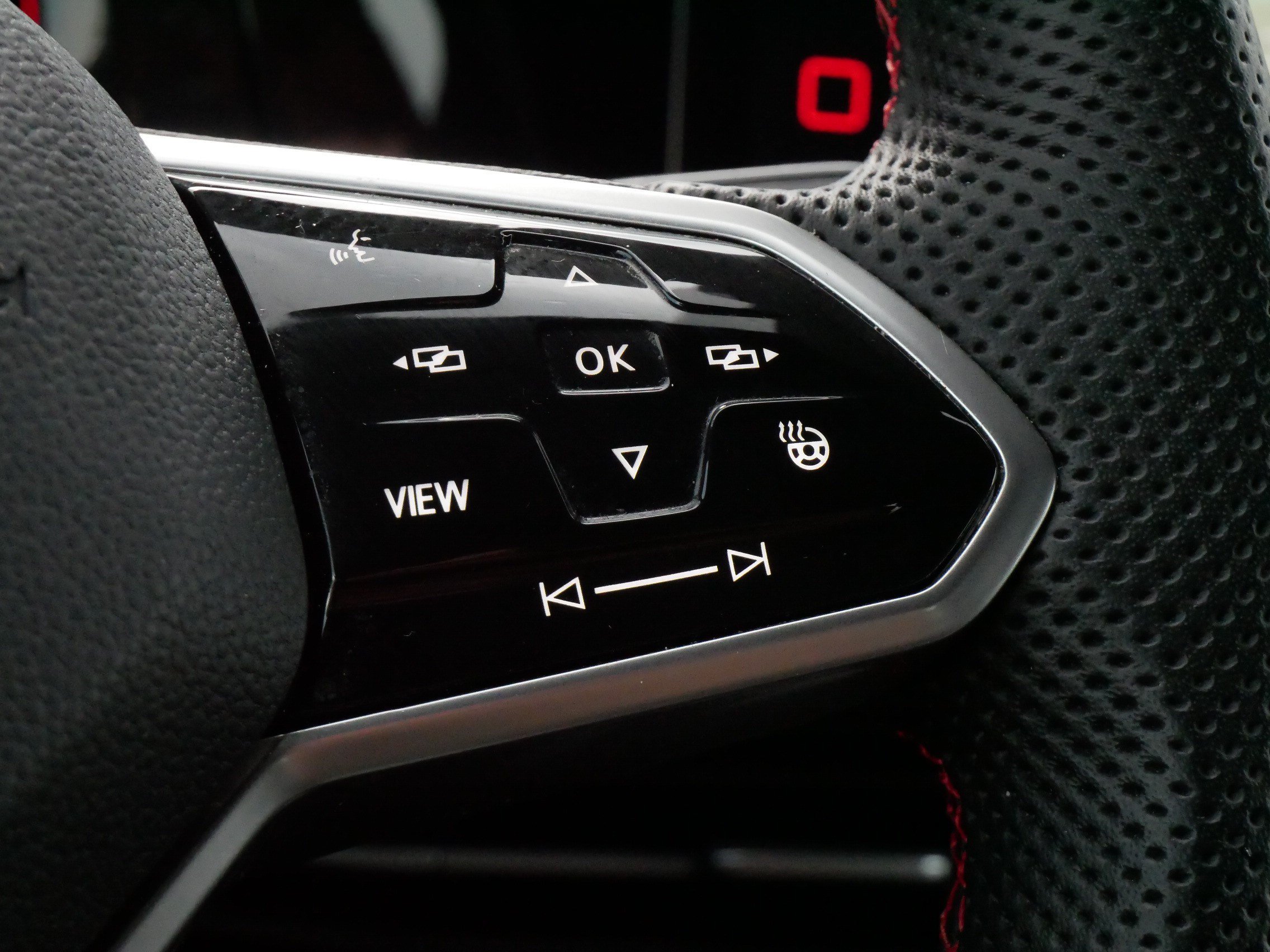 Certified 2022 Volkswagen GTI SE FWD image 25
