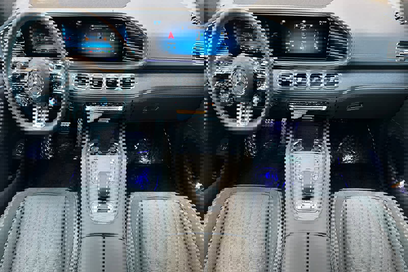 New 2026 Mercedes-Benz GLE 53 AMG 4MATIC Coupe image 12