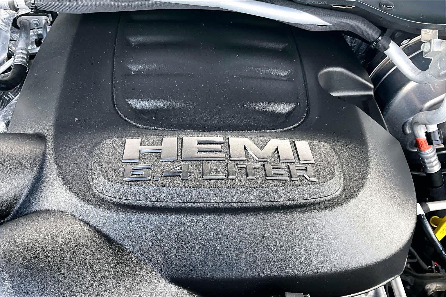 Used 2025 RAM 2500 Big Horn AWD/4WD image 32