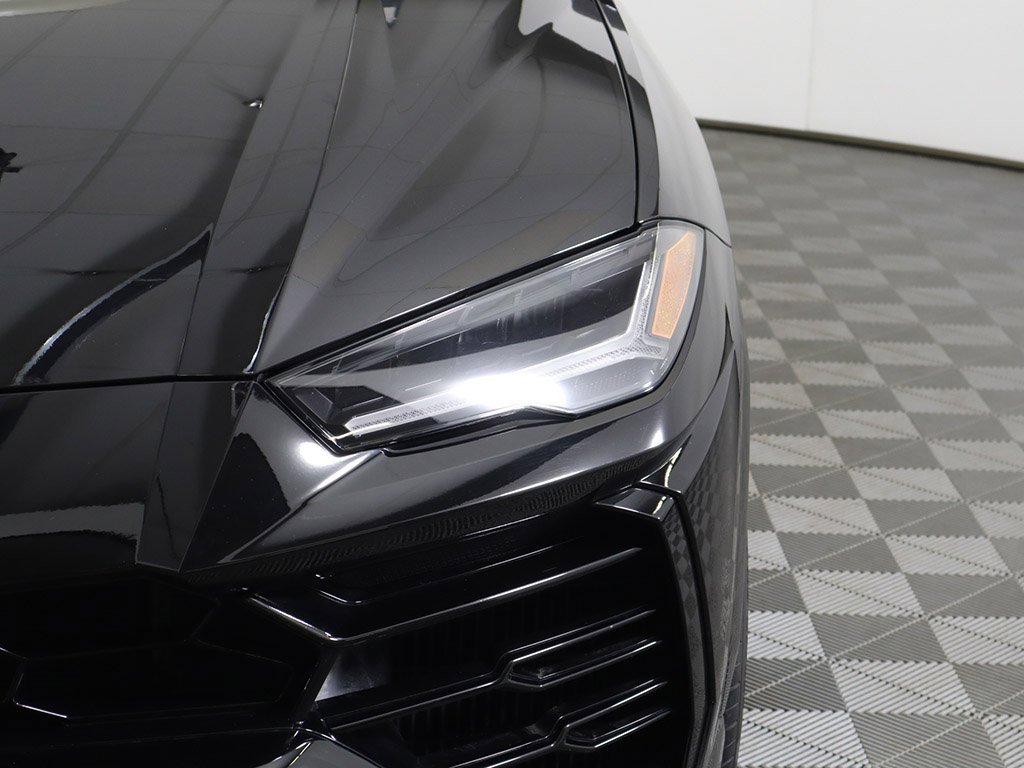 Used 2022 Lamborghini Urus image 18