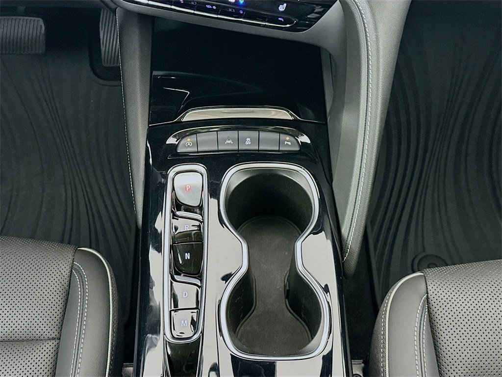 Used 2022 Buick Envision Essence w/ Safety Package image 21