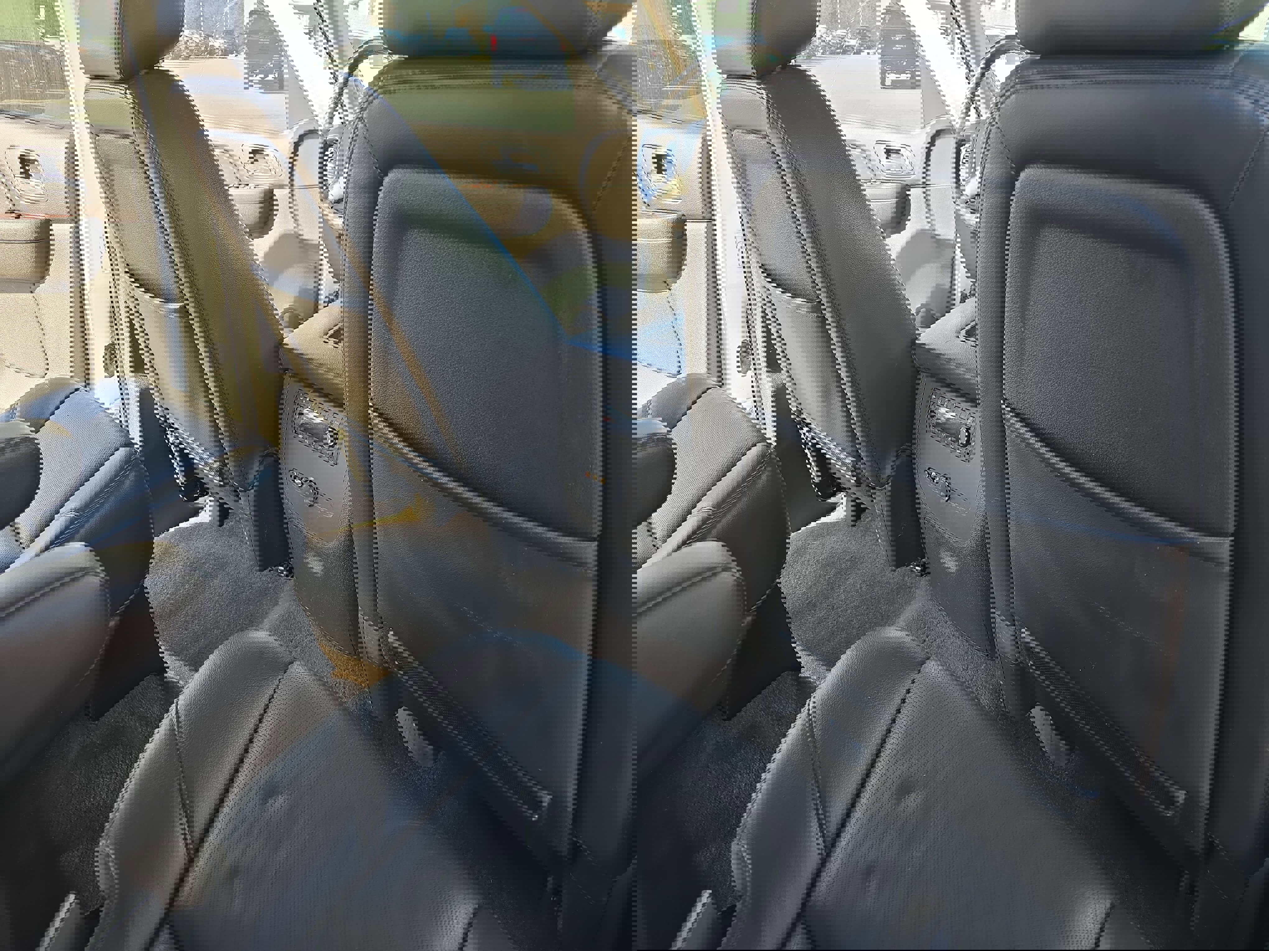 Used 2013 Chevrolet Tahoe LTZ image 12