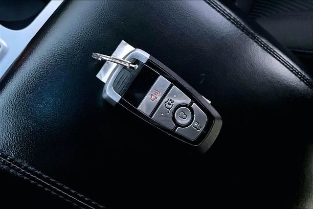 Used 2022 Ford Explorer XLT image 10