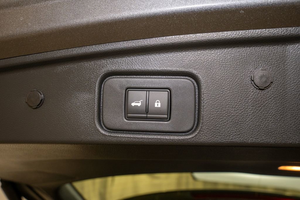 New 2025 Nissan Pathfinder SL image 7