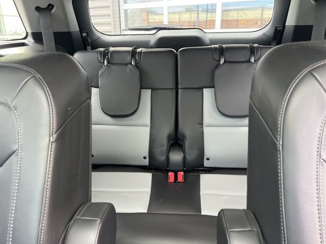 Used 2023 Ford Explorer XLT w/ Equipment Group 202A image 18