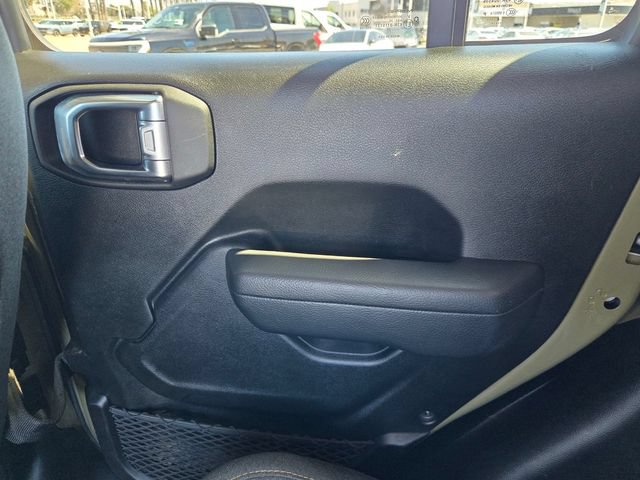 Used 2025 Jeep Gladiator Sport AWD/4WD image 14