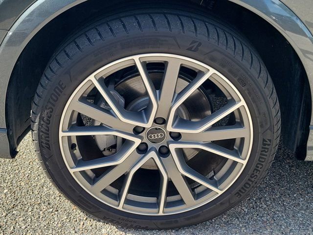 Certified 2025 Audi Q3 2.0T Premium Plus w/ Premium Plus Package image 9