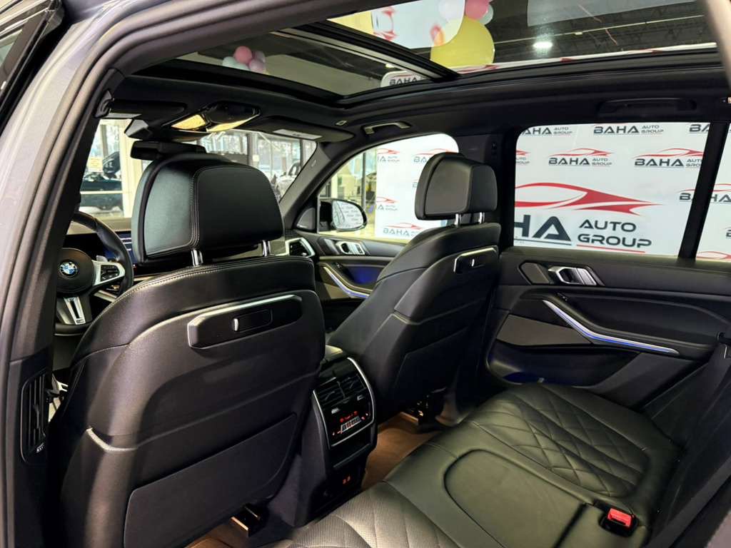 Used 2026 BMW X5 M60i image 44