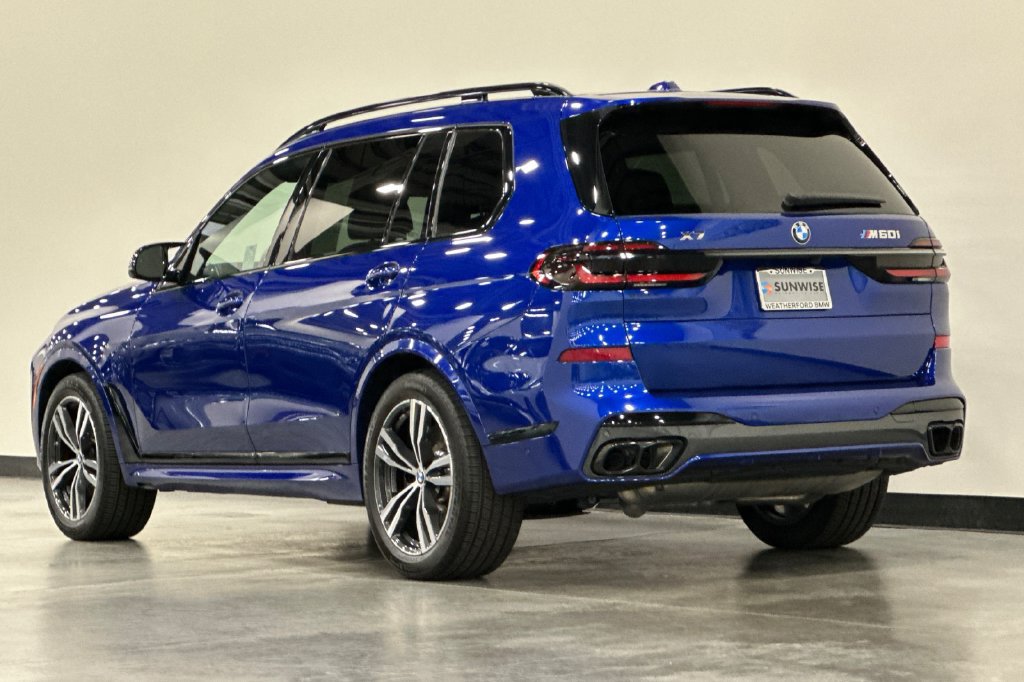 Certified 2025 BMW X7 M60i AWD/4WD image 6