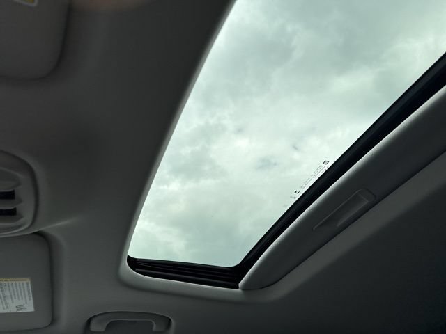New 2026 Chevrolet Trax ACTIV w/ Sunroof Package FWD image 33