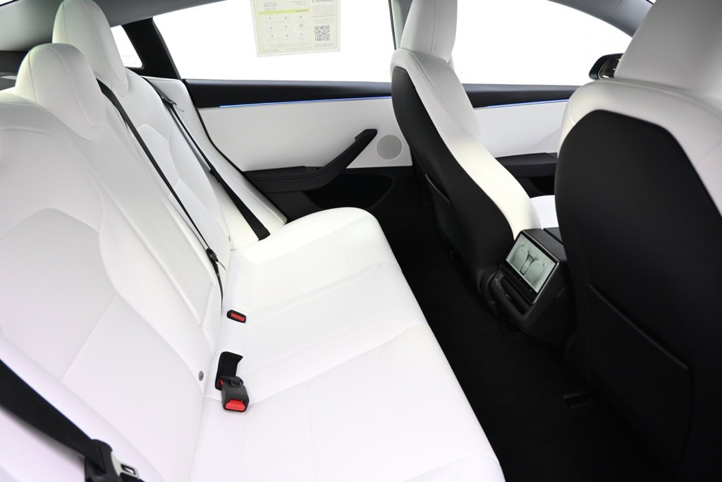 Used 2025 Tesla Model 3 Long Range image 18