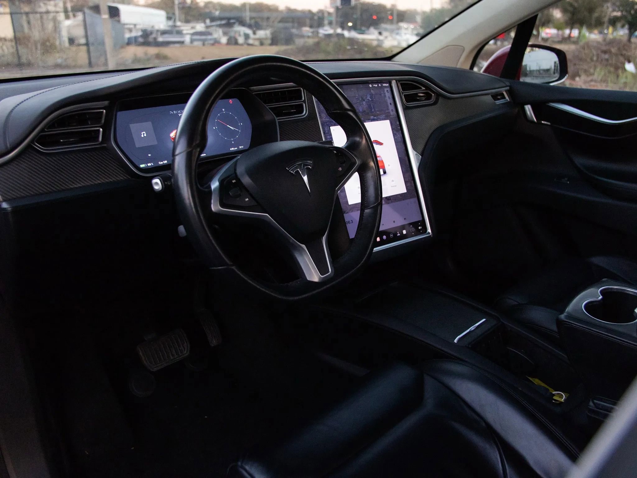 Used 2017 Tesla Model X 75D AWD/4WD image 31