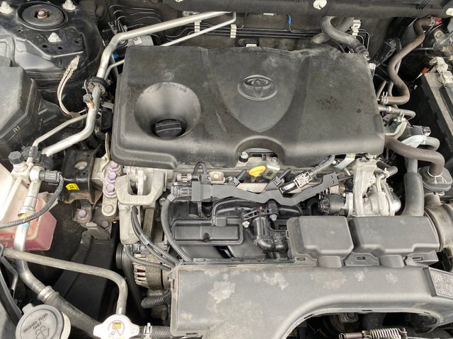 Used 2021 Toyota RAV4 LE FWD image 20