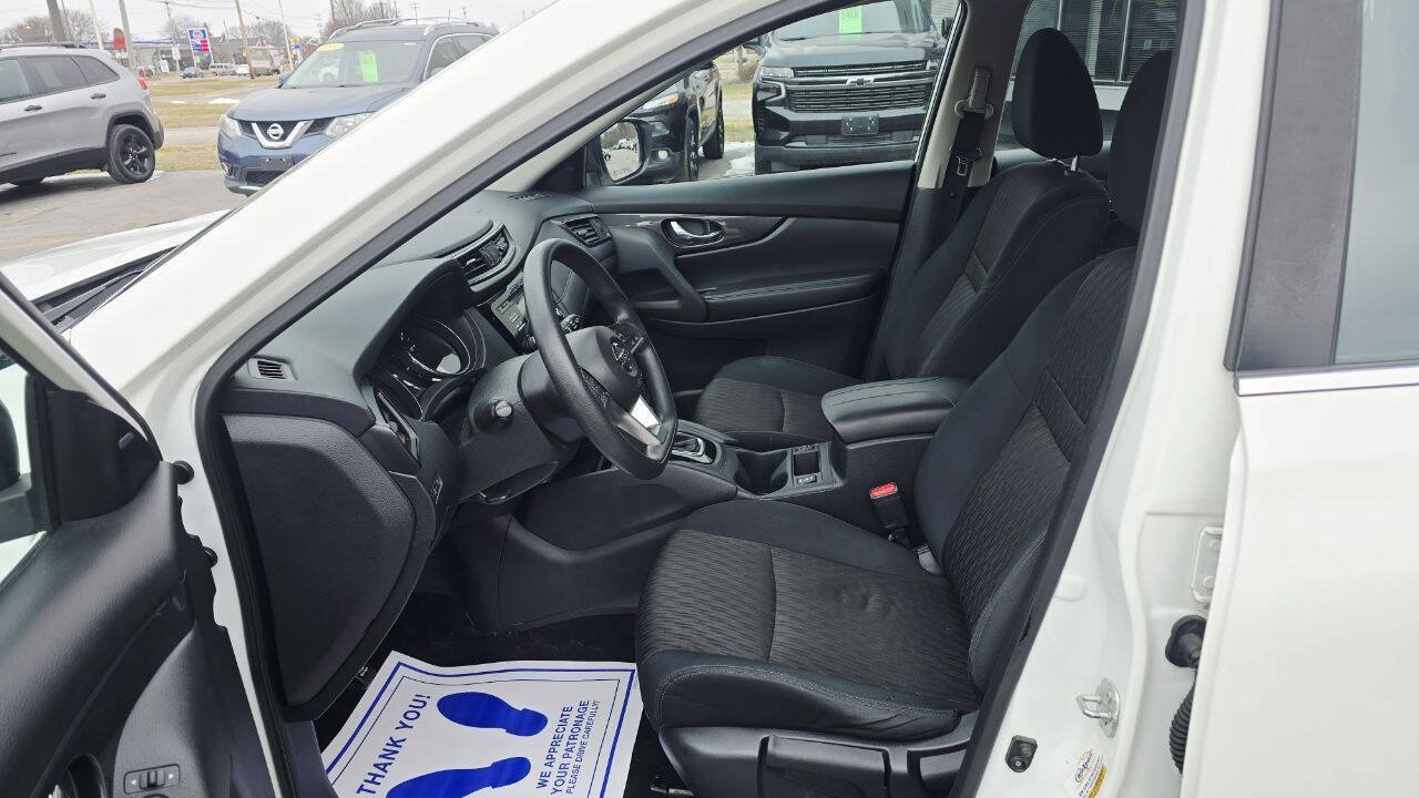 Used 2017 Nissan Rogue S FWD image 10