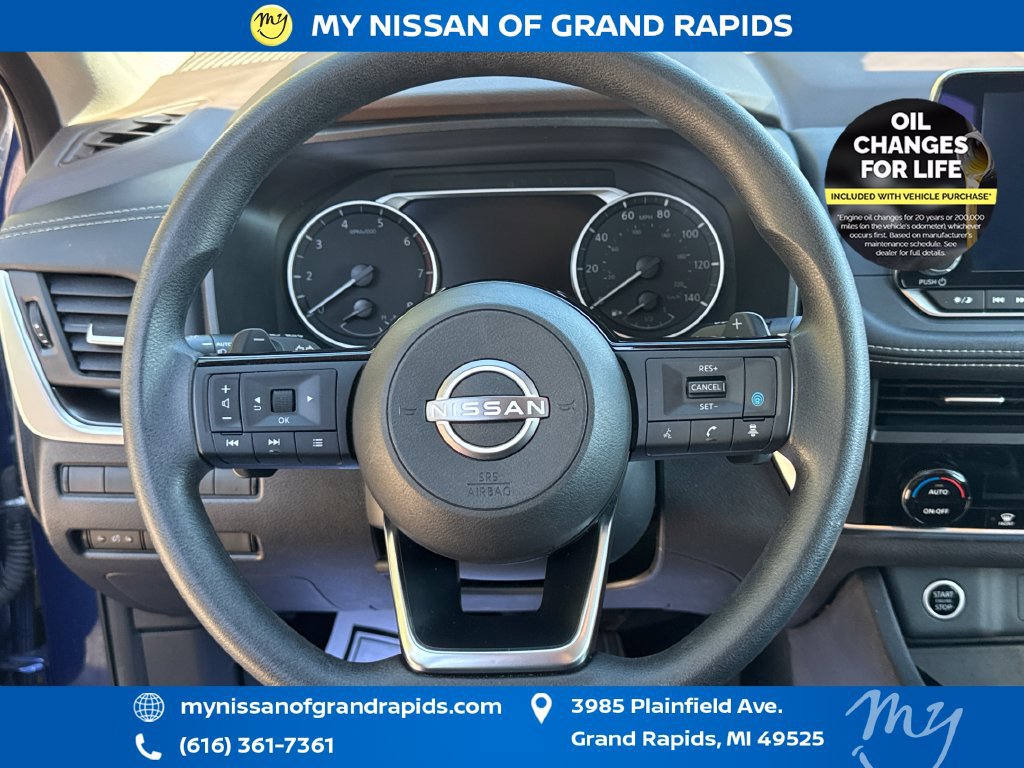 Used 2023 Nissan Rogue SV AWD/4WD image 14