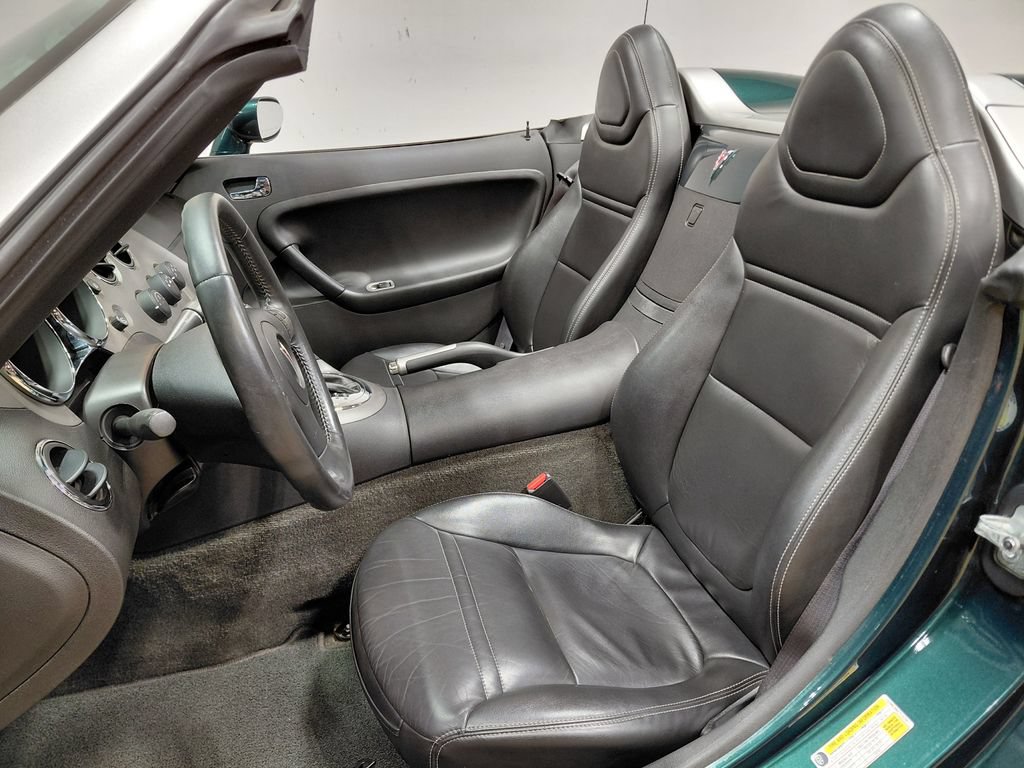 Used 2007 Pontiac Solstice Convertible w/ Premium Package RWD image 10