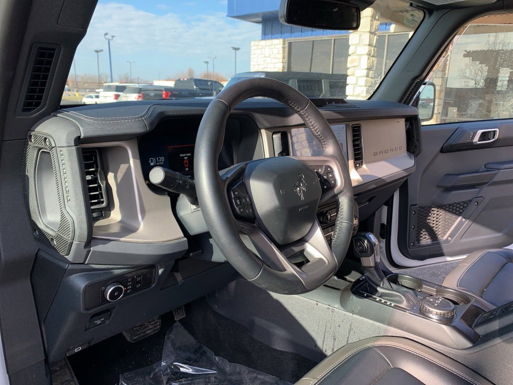 Used 2025 Ford Bronco Outer Banks image 15