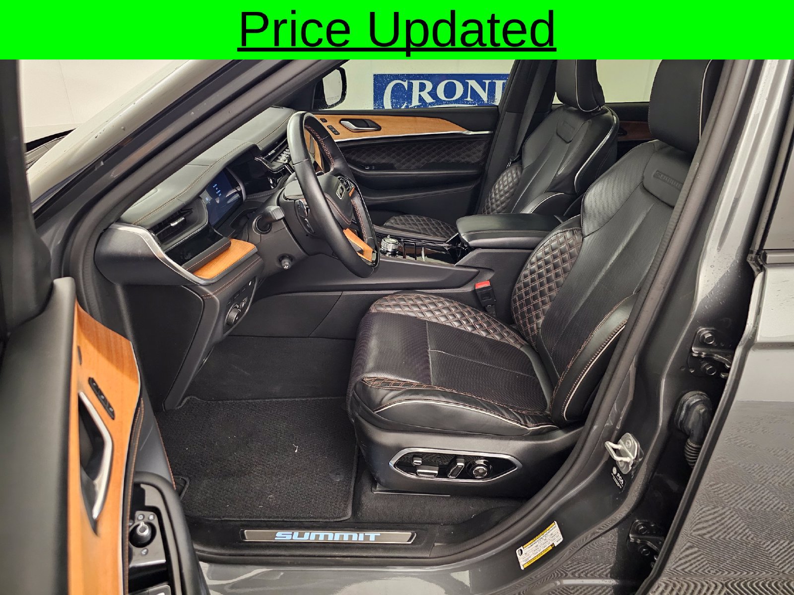 Used 2022 Jeep Grand Cherokee Summit AWD/4WD image 5