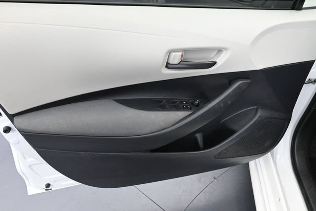 Used 2022 Toyota Corolla LE FWD image 26