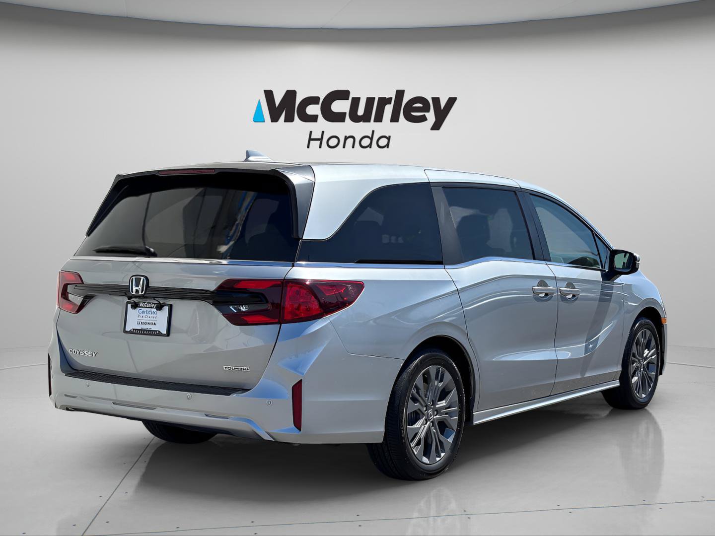 Certified 2026 Honda Odyssey Touring image 3