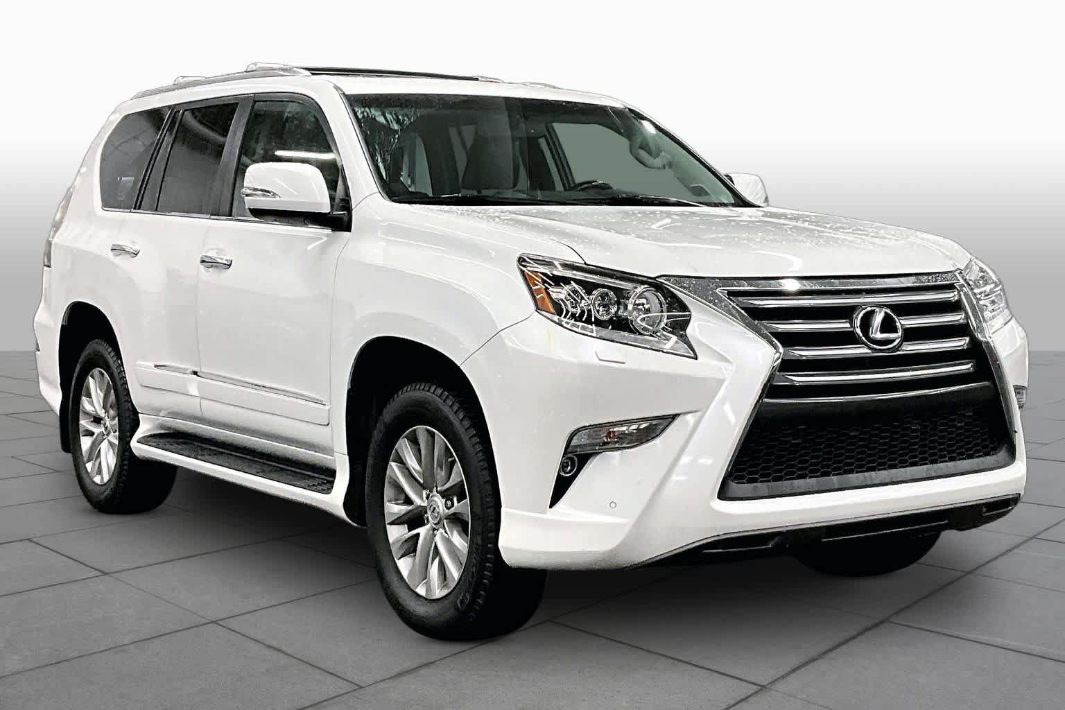 Used 2017 Lexus GX 460 Premium w/ Premium Package AWD/4WD image 2