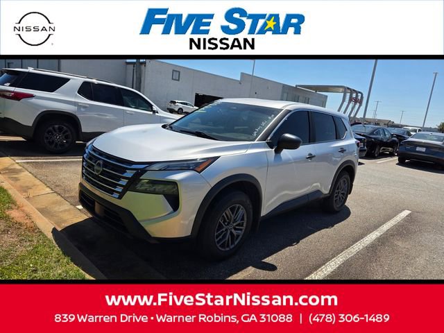 Used 2024 Nissan Rogue S image 3