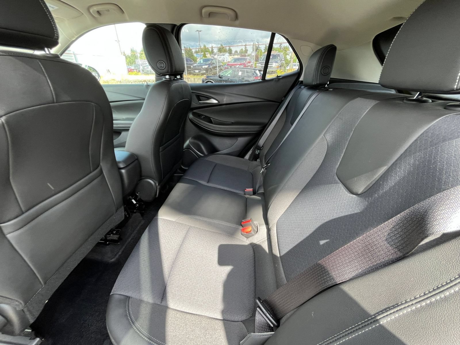 Used 2025 Buick Encore GX Preferred FWD image 26