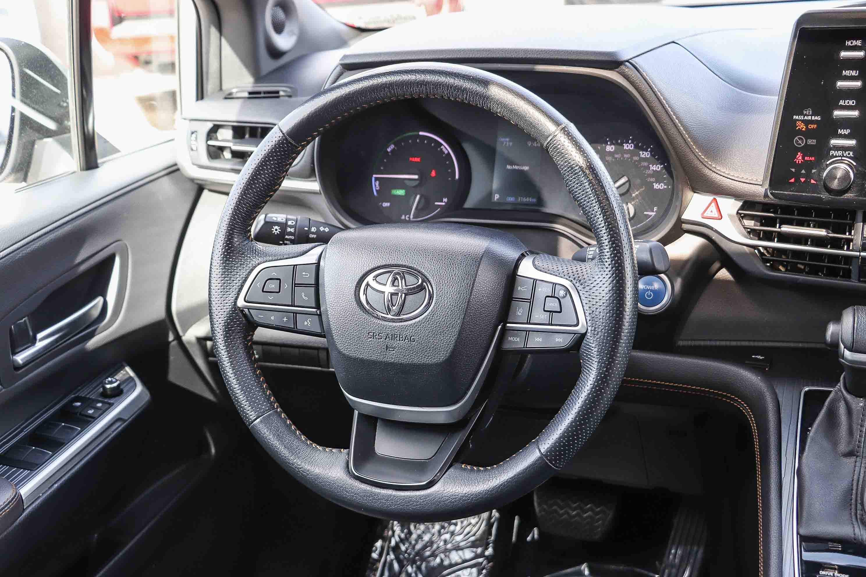 Certified 2024 Toyota Sienna XLE Woodland Edition AWD/4WD image 16
