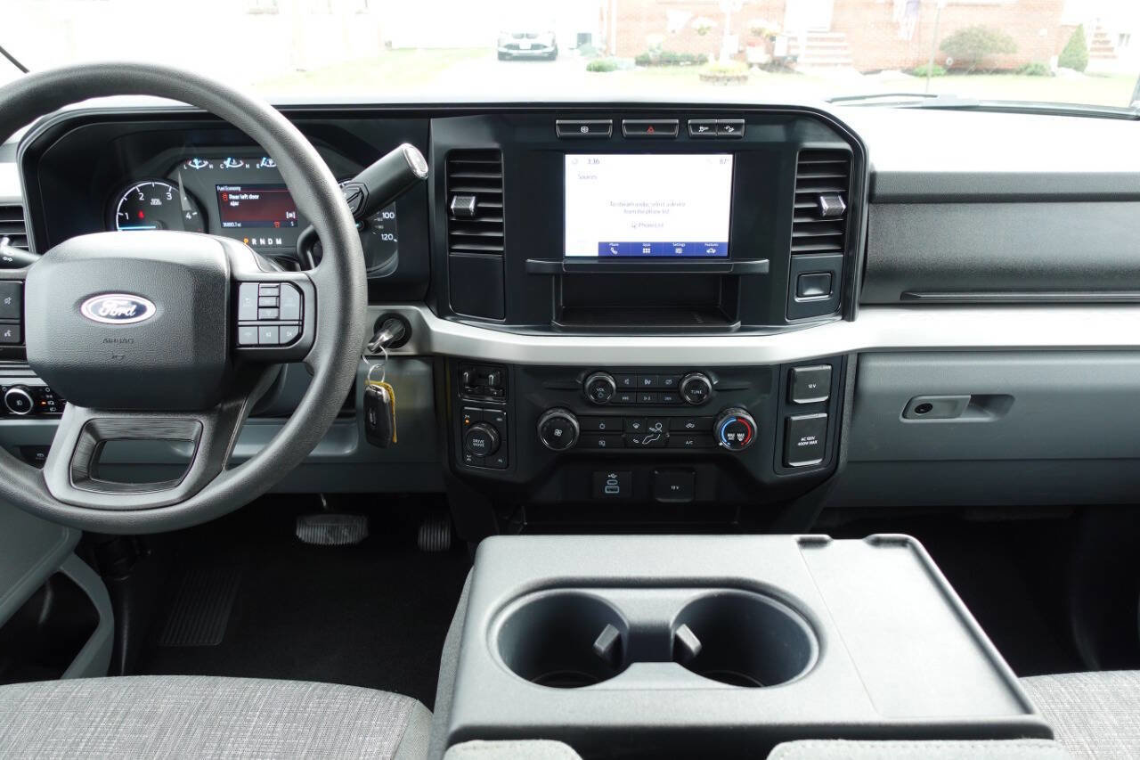 Used 2024 Ford F250 XLT image 45