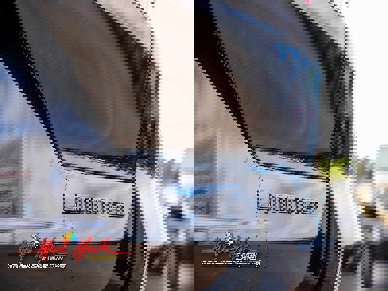 Used 2024 Jeep Grand Cherokee Limited w/ Black Appearance Package image 7