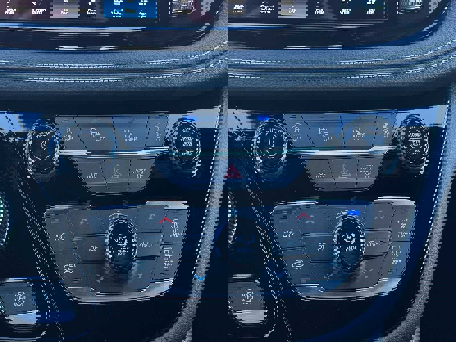 New 2026 Chrysler Pacifica Limited image 24