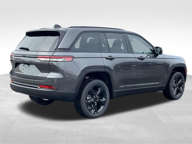 New 2025 Jeep Grand Cherokee Altitude image 7