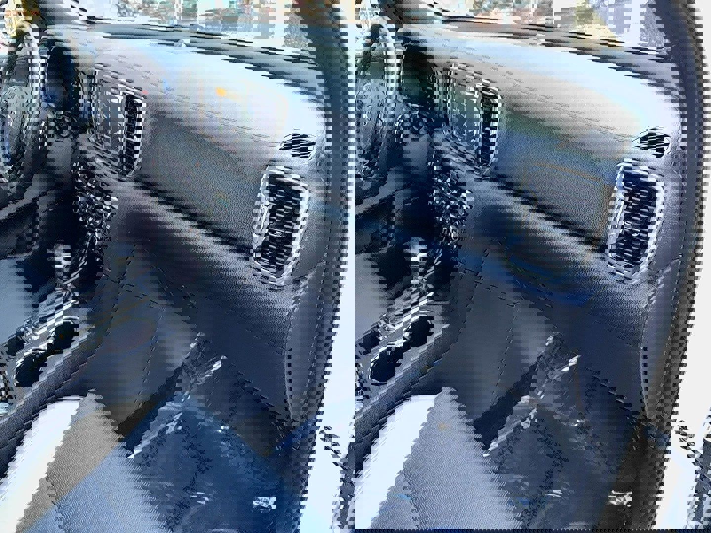 Used 2017 Kia Sportage SX image 24