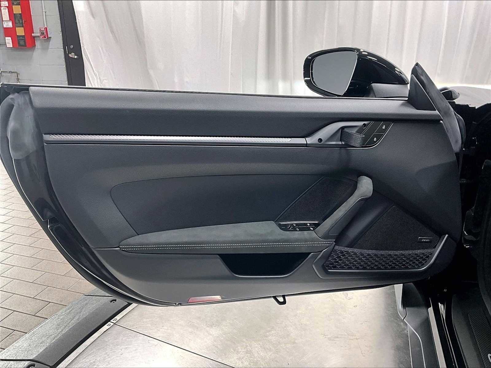 Used 2025 Porsche 911 GT3 RS image 24