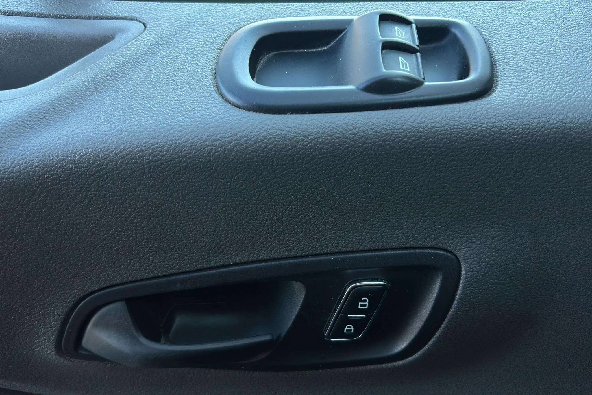 Used 2023 Ford Transit 250 148 High Roof image 31