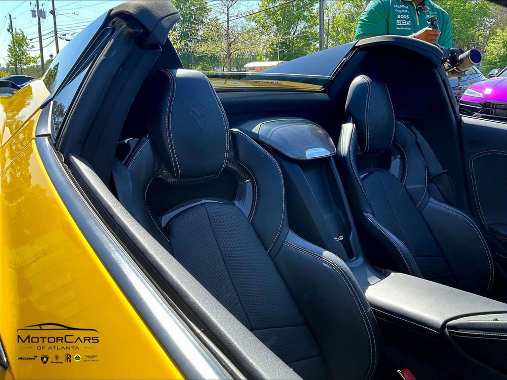Used 2025 Chevrolet Corvette Z06 w/ Stealth Interior Trim Package RWD image 25
